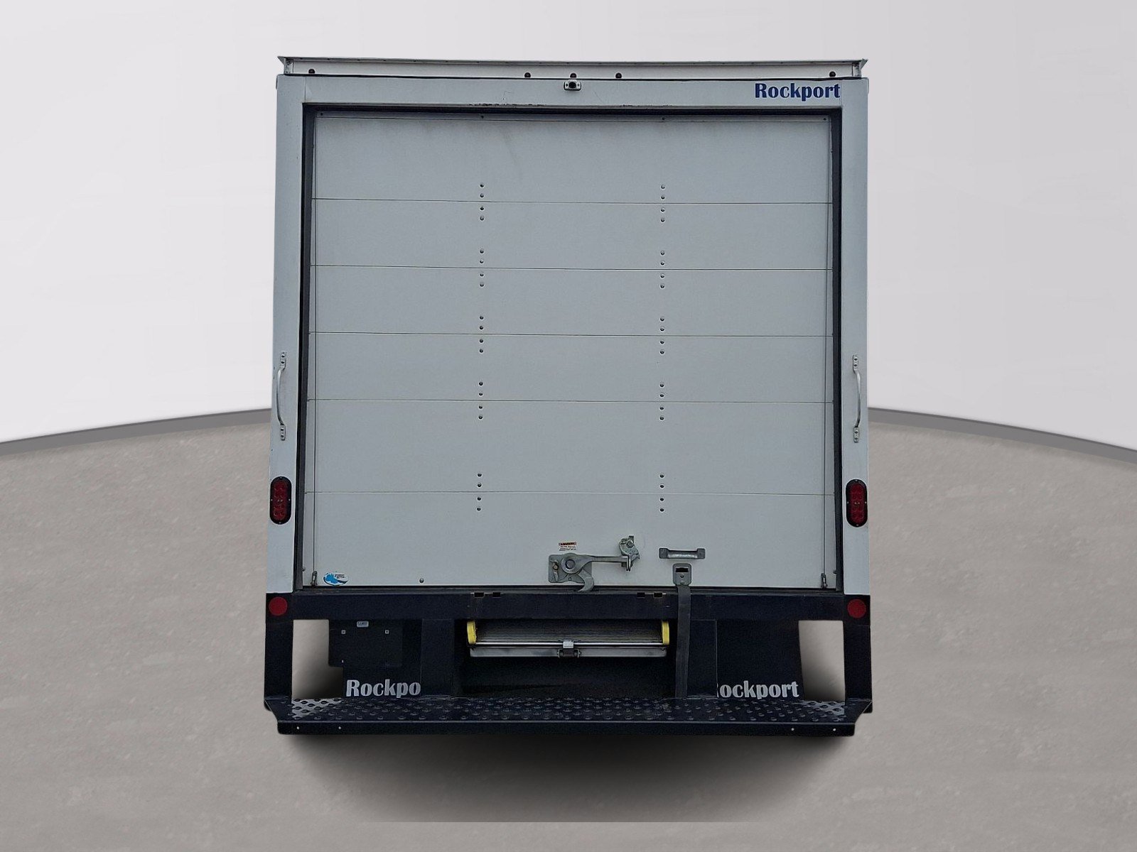 Used 2025 Ford E-350 - photo 7