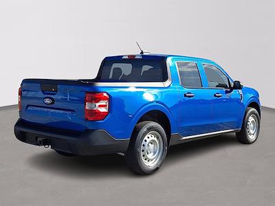Used 2025 Ford Maverick - photo 2
