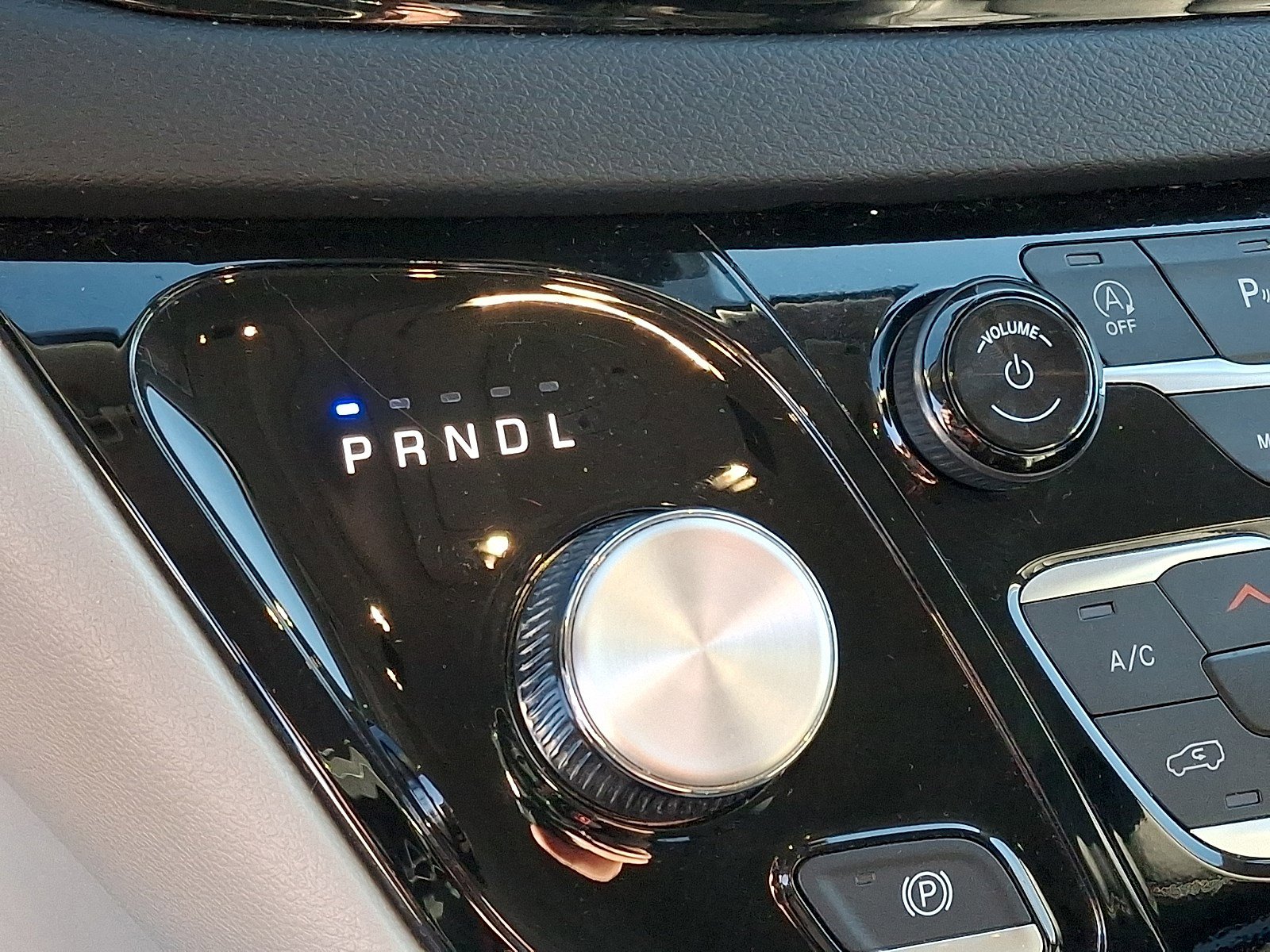 Used 2024 Chrysler Pacifica - photo 16