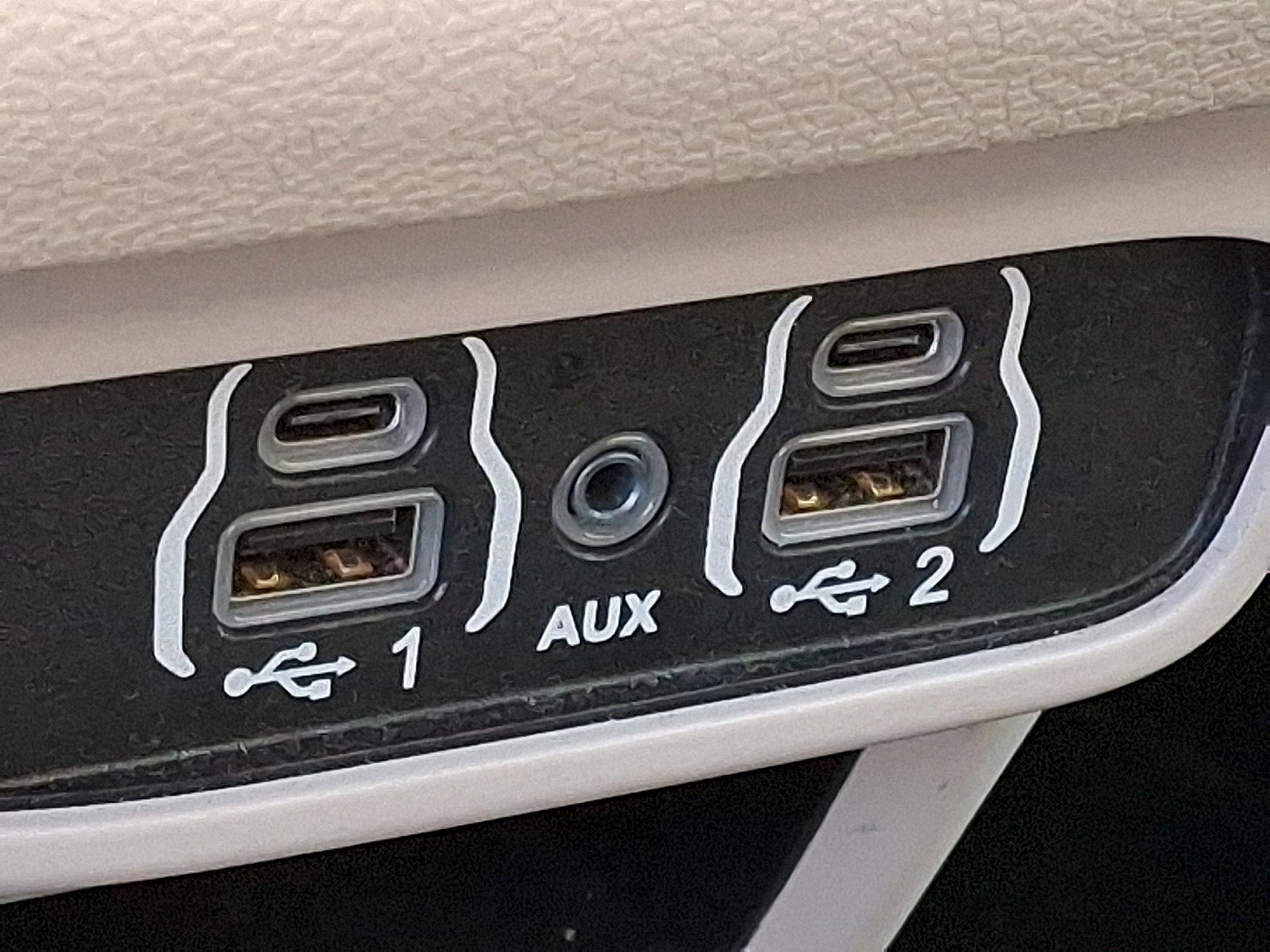 Used 2024 Chrysler Pacifica - photo 26
