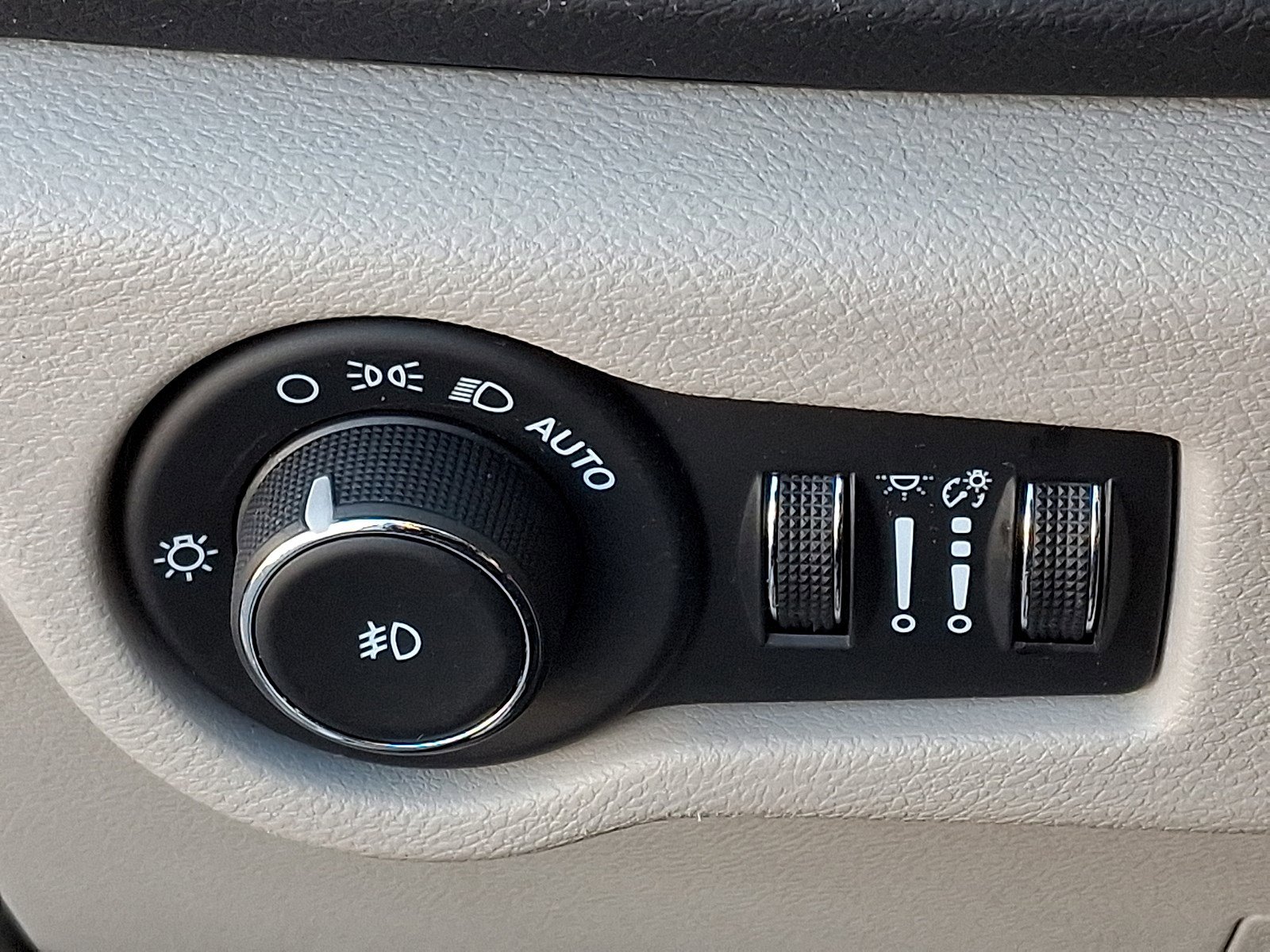 Used 2024 Chrysler Pacifica - photo 27