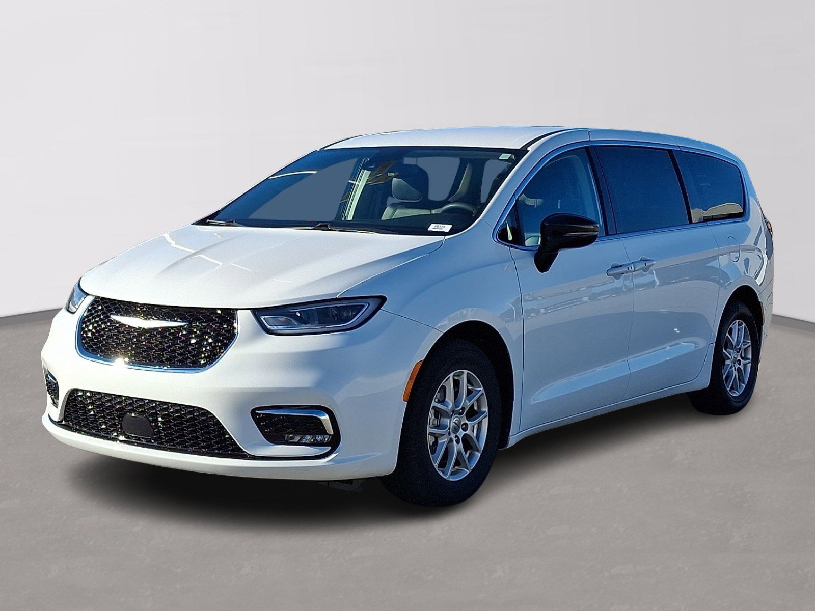 Used 2024 Chrysler Pacifica - photo 5