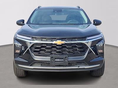 Used 2025 Chevrolet Trax - photo 1