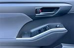 Used 2023 Toyota Highlander LE for sale #18475 - photo 11