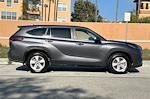 Used 2023 Toyota Highlander LE for sale #18475 - photo 4