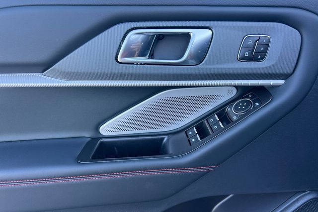 New 2026 Ford Explorer - photo 12