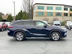 Used 2020 Toyota Highlander XLE for sale #2250592 - photo 3