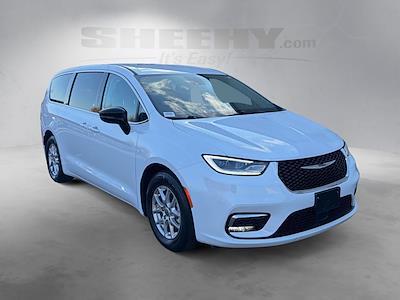 2024 Chrysler Pacifica FWD Minivan for sale #J4973R - photo 2
