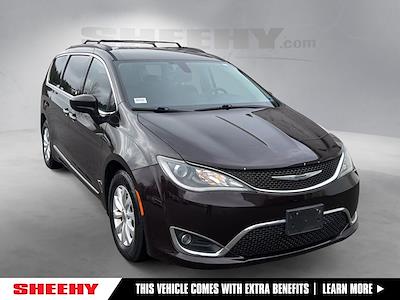 2017 Chrysler Pacifica FWD Minivan for sale #JC66628B - photo 1