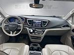 2020 Chrysler Pacifica FWD Minivan for sale #JD00416B - photo 3