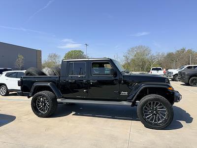 Used 2023 Jeep Gladiator - photo 1