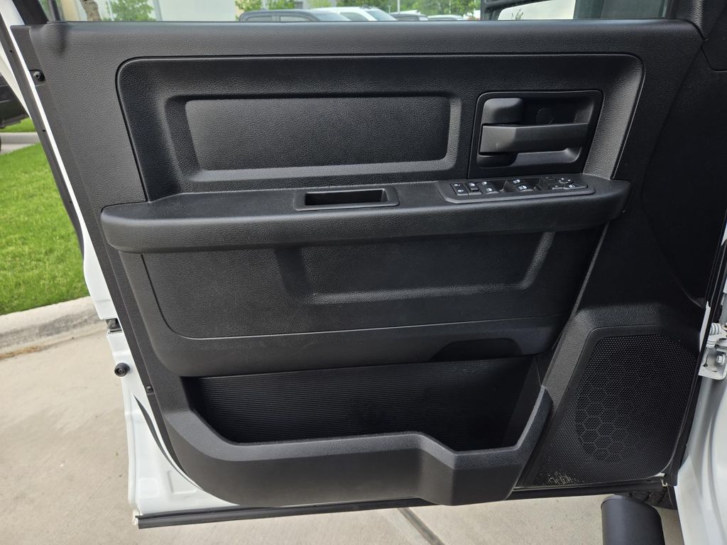 Used 2025 Ram 2500 - photo 25