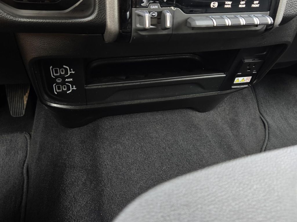 Used 2025 Ram 2500 - photo 31
