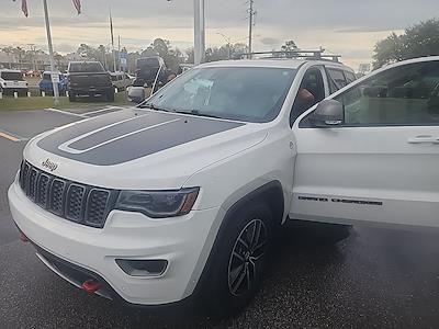 Used 2017 Jeep Grand Cherokee - photo 1