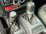 2021 Jeep Gladiator Crew Cab 4x4 Pickup for sale #P590479 - photo 17