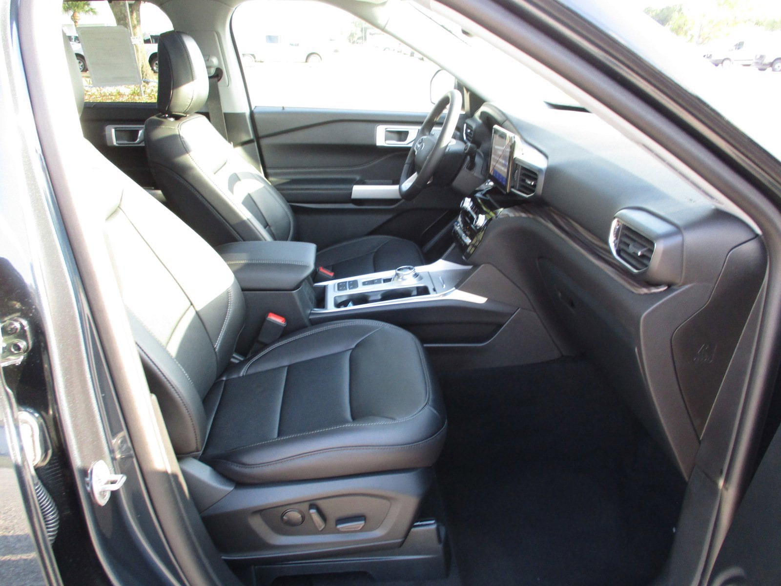 New 2024 Ford Explorer - photo 26
