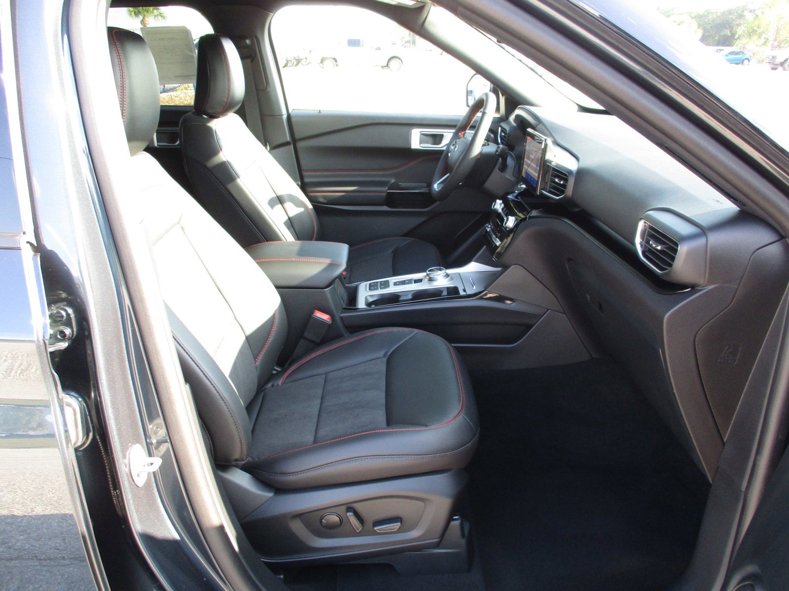 New 2024 Ford Explorer - photo 24