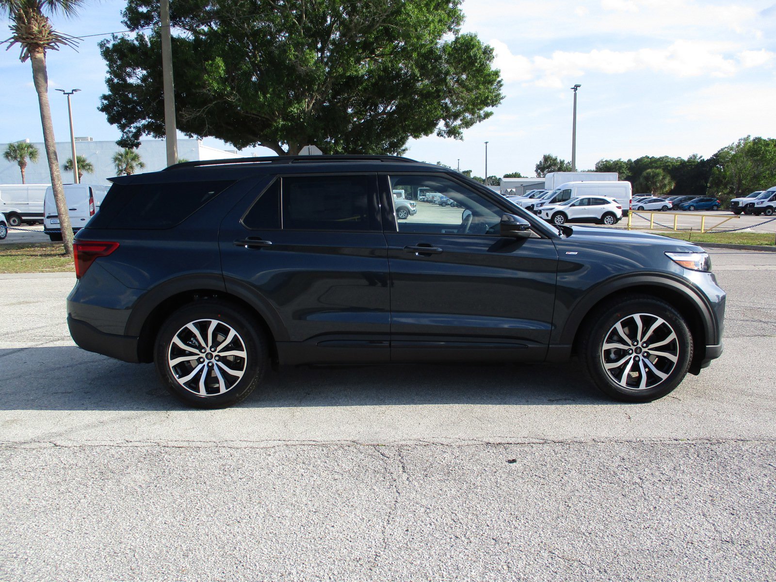 New 2024 Ford Explorer - photo 8