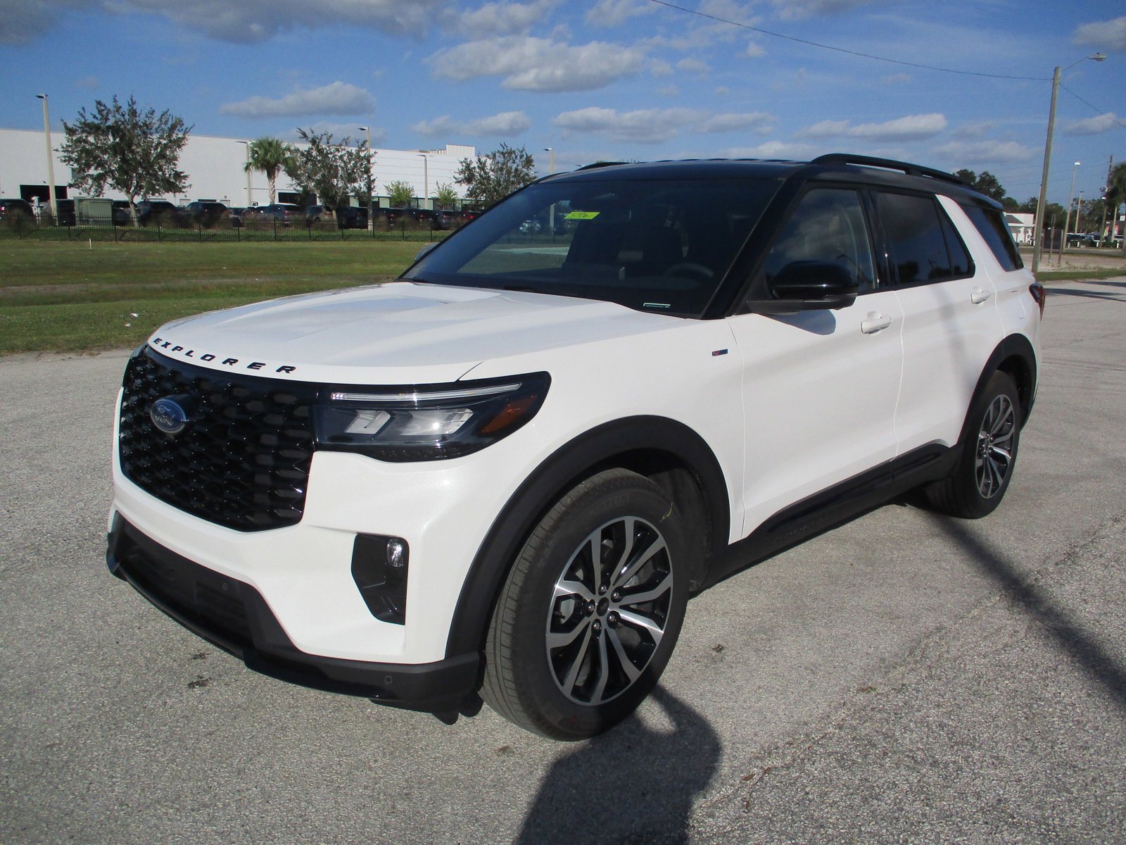 New 2025 Ford Explorer - photo 6