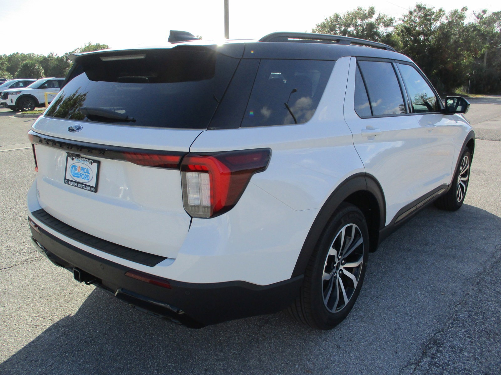 New 2025 Ford Explorer - photo 2