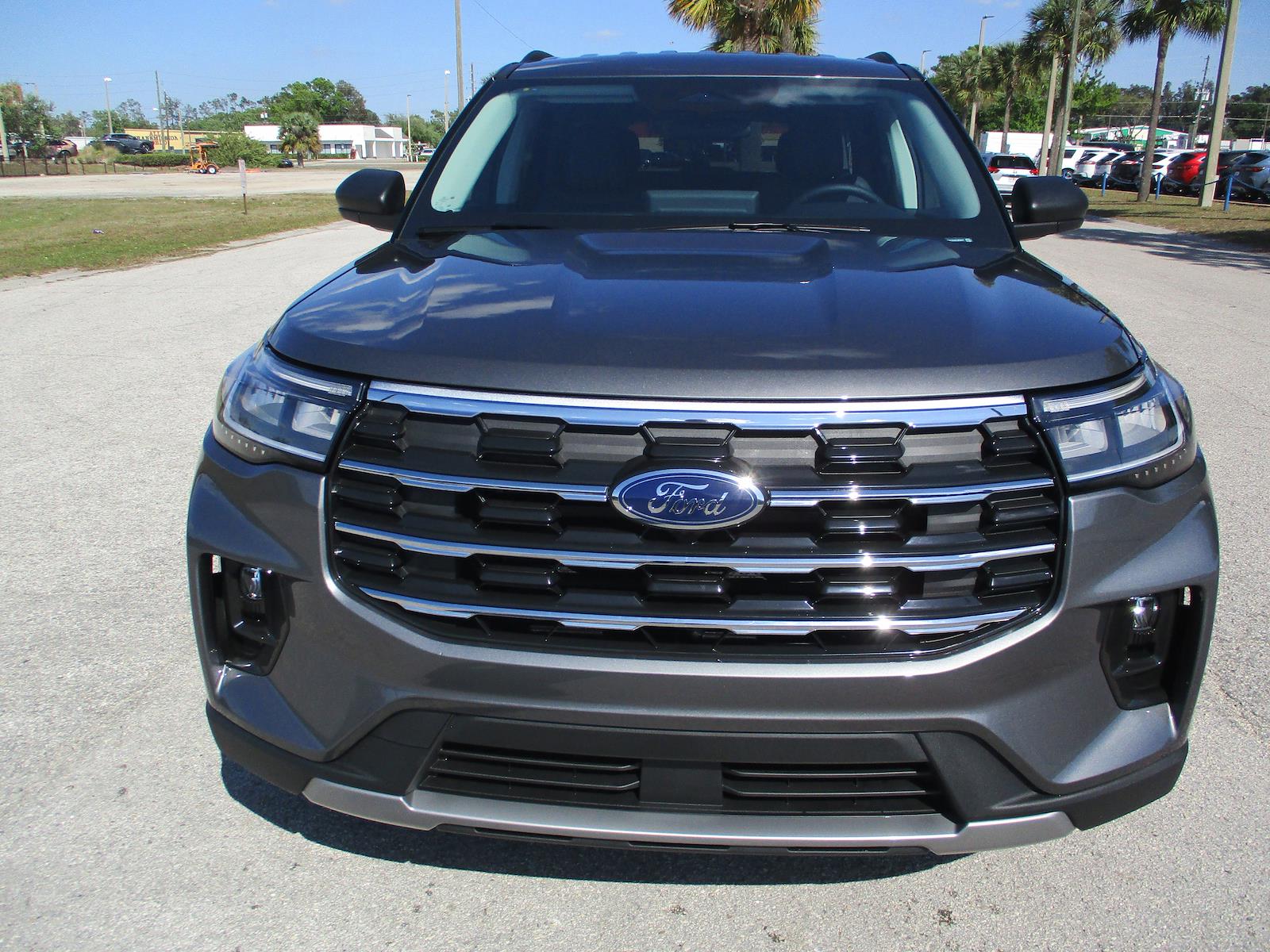 New 2025 Ford Explorer - photo 2
