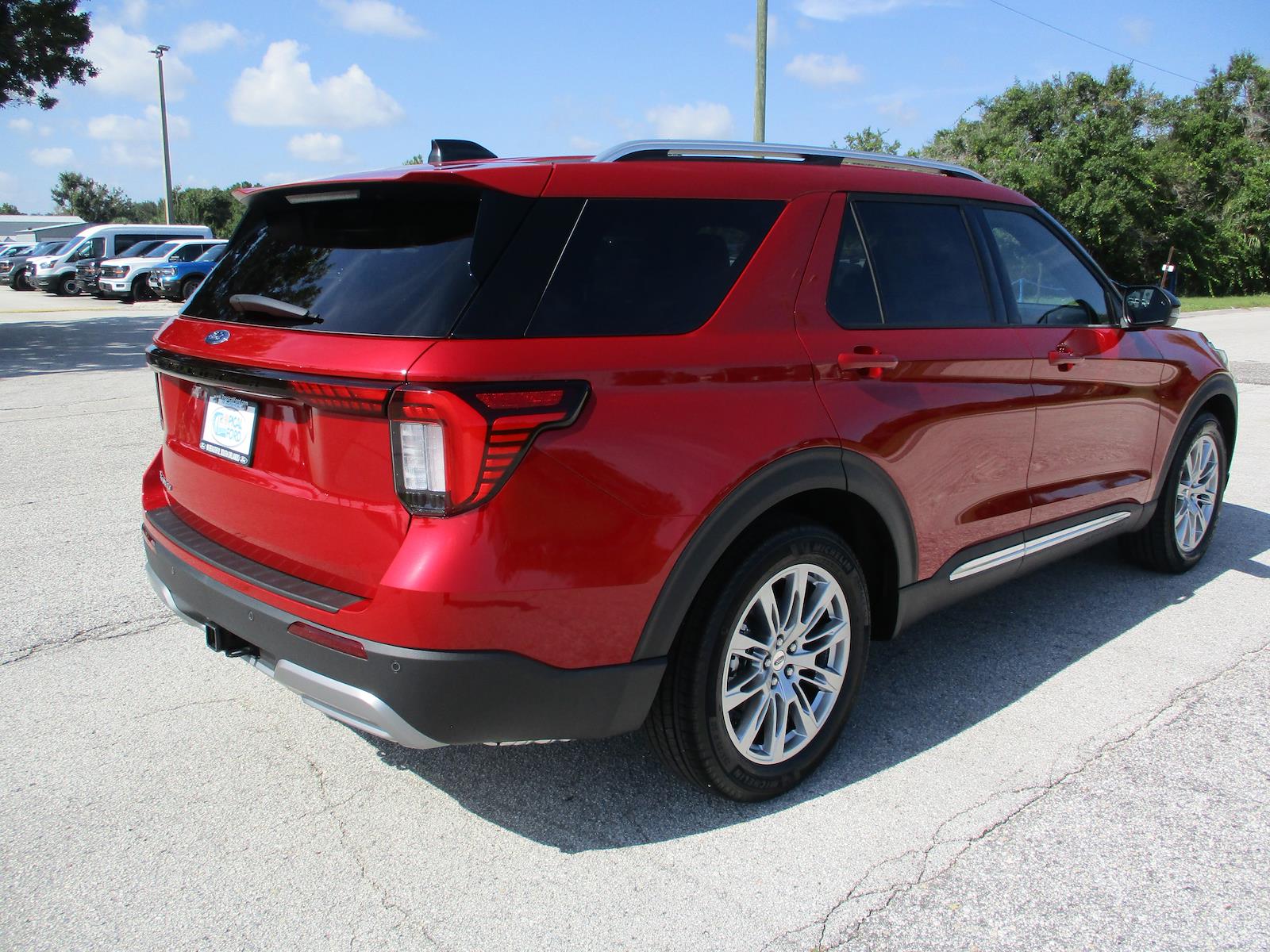 New 2025 Ford Explorer Platinum - photo 2