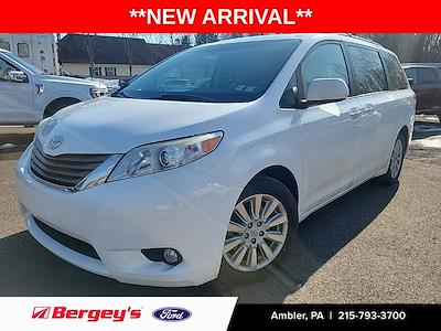 Used 2013 Toyota Sienna - photo 1
