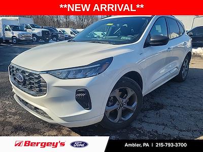 Used 2023 Ford Escape - photo 1