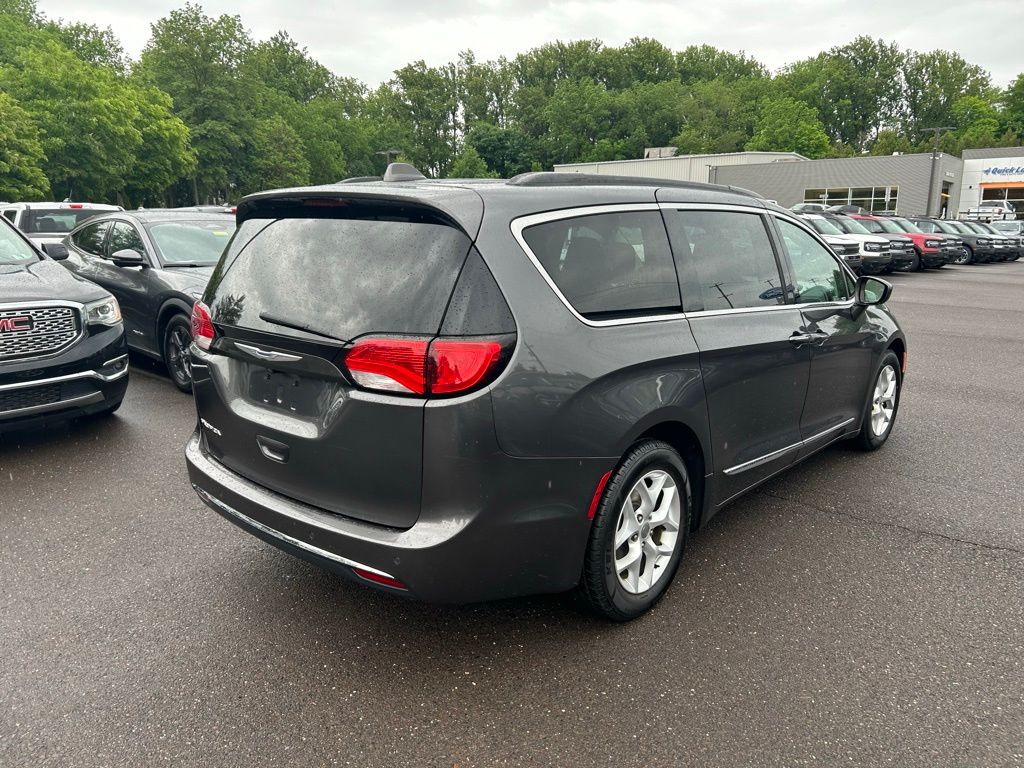 Used 2017 Chrysler Pacifica - photo 7