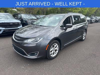 Used 2017 Chrysler Pacifica - photo 1