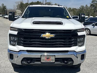 Used 2024 Chevrolet Silverado 3500 - photo 1