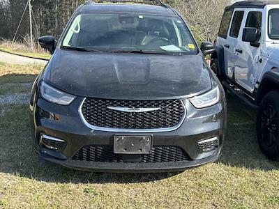 Used 2022 Chrysler Pacifica - photo 1