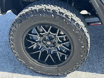 Used 2022 Jeep Gladiator - photo 1