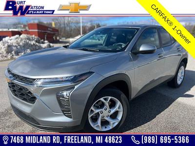 Used 2025 Chevrolet Trax - photo 1