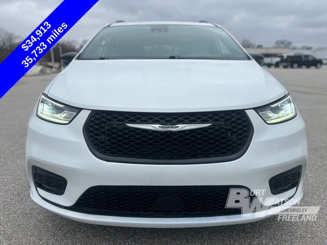 Used 2025 Chrysler Pacifica - photo 10