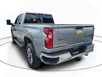 New 2025 Chevrolet Silverado 2500 LT Crew Cab Pickup for sale #50002 - photo 2
