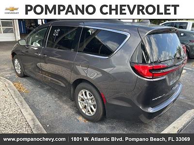 Used 2022 Chrysler Pacifica Touring L Minivan for sale #PP195150 - photo 2