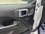 2021 Jeep Gladiator Crew Cab 4x4 Pickup for sale #Q11500 - photo 10