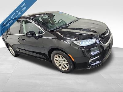 Used 2024 Chrysler Pacifica Touring L Minivan for sale #Q11747 - photo 1