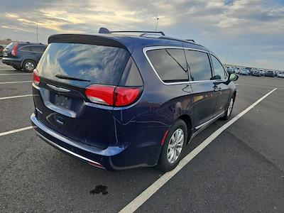 2019 Chrysler Pacifica FWD Minivan for sale #Q11754 - photo 2