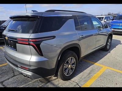 Used 2025 Chevrolet Traverse LT for sale #Q11803 - photo 2