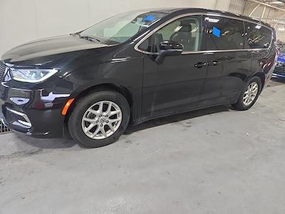 Used 2023 Chrysler Pacifica - photo 1