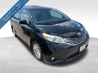 2015 Toyota Sienna 4x2 Minivan for sale #Q51965A - photo 1
