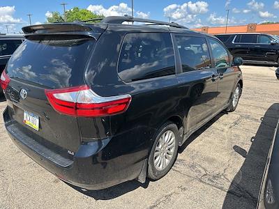 2015 Toyota Sienna 4x2 Minivan for sale #Q51965A - photo 2