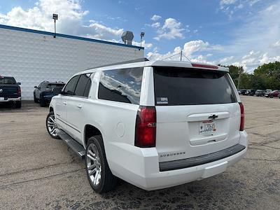 2017 Chevrolet Suburban 4x4 SUV for sale #Q52045A - photo 2
