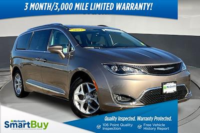2017 Chrysler Pacifica FWD Minivan for sale #Q52081A - photo 1