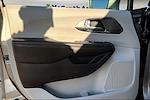 2017 Chrysler Pacifica FWD Minivan for sale #Q52081A - photo 19