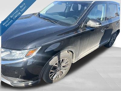 Used 2017 Mitsubishi Outlander - photo 1