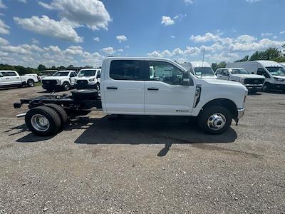 New 2025 Ford F-350 Crew Cab 4WD Cab Chassis for sale #51288 - photo 2