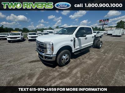 New 2025 Ford F-350 Crew Cab 4WD Cab Chassis for sale #51292 - photo 1
